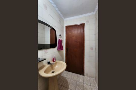 Casa à venda com 238m², 3 quartos e 2 vagas Casa à venda com 238m², 3 quartos e 2 vagasLavabo