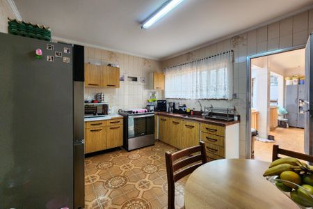 Casa à venda com 238m², 3 quartos e 2 vagas Casa à venda com 238m², 3 quartos e 2 vagasCozinha