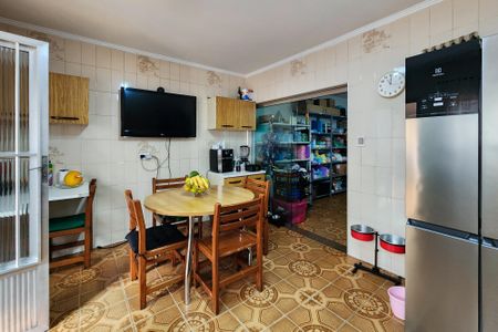 Casa à venda com 238m², 3 quartos e 2 vagas Casa à venda com 238m², 3 quartos e 2 vagasCozinha