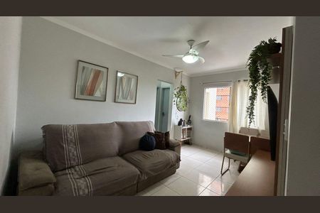 Sala de apartamento para alugar com 2 quartos, 70m² em Colubandê, São Gonçalo