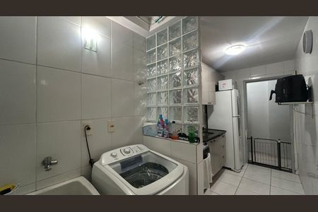 Apartamento para alugar com 70m², 2 quartos e 1 vagaÁrea de Serviço
