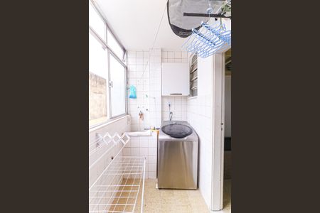 Apartamento à venda com 70m², 3 quartos e sem vagaÁrea de Serviço