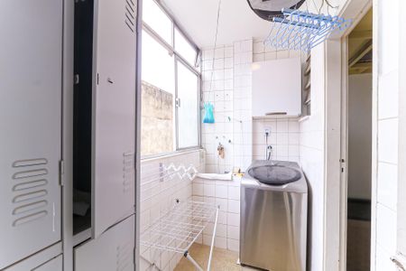 Apartamento à venda com 70m², 3 quartos e sem vagaÁrea de Serviço
