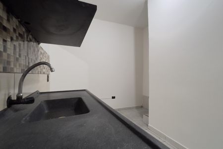 Cozinha de kitnet/studio para alugar com 1 quarto, 35m² em Vila Sao Joao Batista, Guarulhos