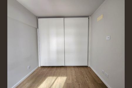 Apartamento à venda com 74m², 3 quartos e 2 vagasQuarto 3