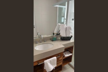 Banheiro Social de apartamento para alugar com 1 quarto, 52m² em Alphaville Centro Industrial e Empresarial/Alphaville., Barueri