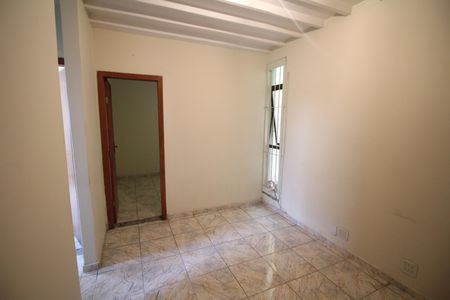 Sala de apartamento à venda com 2 quartos, 55m² em Granja Lempp, Contagem