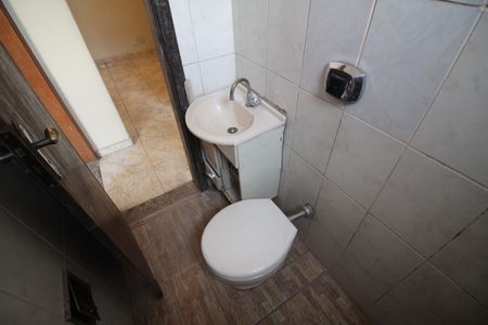 Apartamento à venda com 55m², 2 quartos e sem vagaBanheiro