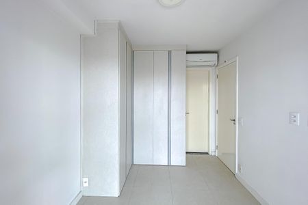 Studio à venda com 34m², 1 quarto e 1 vaga Studio à venda com 34m², 1 quarto e 1 vagaBanheiro da Suíte