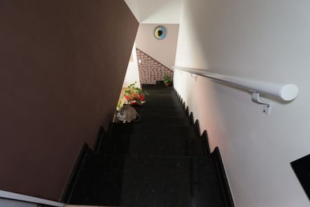 Apartamento à venda com 80m², 2 quartos e 1 vagaEscada
