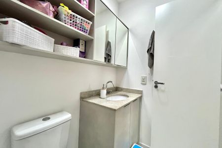 Apartamento à venda com 64m², 2 quartos e 1 vagaBanheiro Corredor