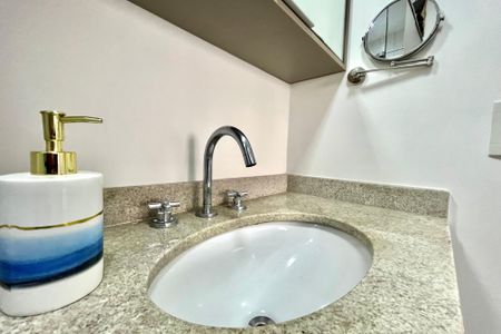 Apartamento à venda com 64m², 2 quartos e 1 vagaBanheiro Corredor