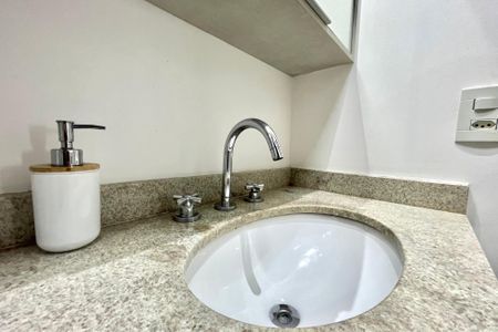 Apartamento à venda com 64m², 2 quartos e 1 vagaBanheiro Corredor