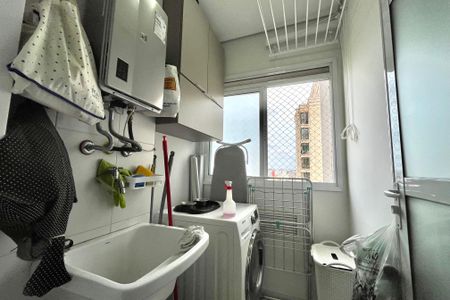 Apartamento à venda com 64m², 2 quartos e 1 vagaÁrea de Serviço