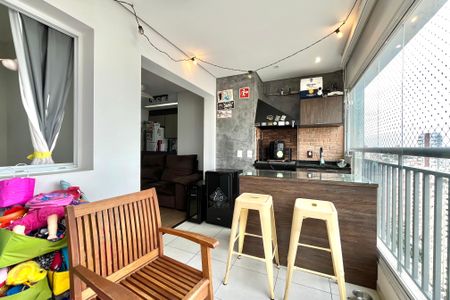 Apartamento à venda com 64m², 2 quartos e 1 vagaVaranda