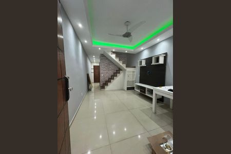 Sala de casa para alugar com 2 quartos, 80m² em Curicica, Rio de Janeiro