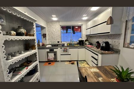 Casa para alugar com 400m², 2 quartos e 3 vagasCozinha