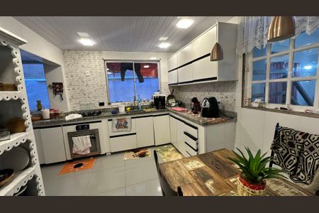 Casa para alugar com 400m², 2 quartos e 3 vagasCozinha