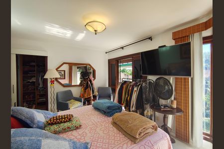 Casa de condomínio para alugar com 440m², 3 quartos e sem vagaSuite com varanda e closet 