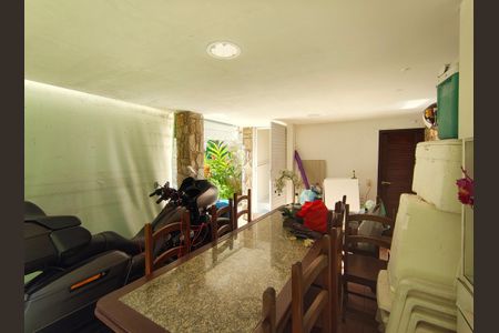 Casa de condomínio para alugar com 440m², 3 quartos e sem vagaarea para garagem 