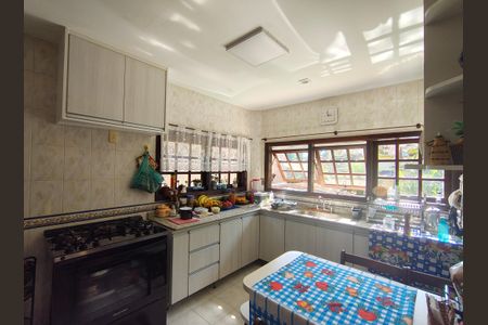 Casa de condomínio para alugar com 440m², 3 quartos e sem vagaCozinha 