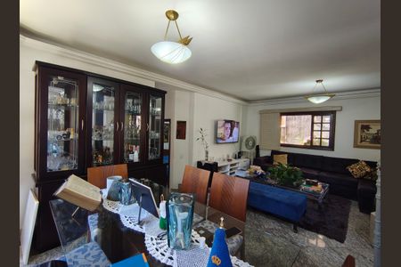 Casa de condomínio para alugar com 440m², 3 quartos e sem vagaSala