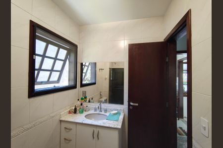 Casa de condomínio para alugar com 440m², 3 quartos e sem vagaBanheiro