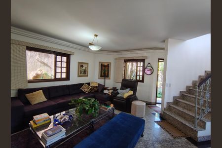 Sala de casa de condomínio para alugar com 3 quartos, 440m² em Jacarepaguá, Rio de Janeiro