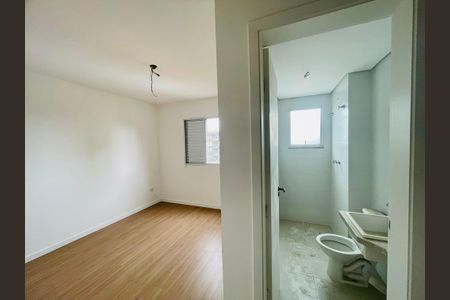 Apartamento à venda com 66m², 2 quartos e 1 vaga Apartamento à venda com 66m², 2 quartos e 1 vagaBanheiro da Suíte