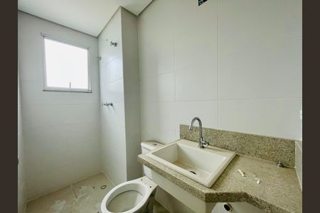 Apartamento à venda com 66m², 2 quartos e 1 vaga Apartamento à venda com 66m², 2 quartos e 1 vagaBanheiro 1