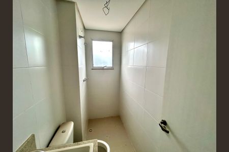 Apartamento à venda com 66m², 2 quartos e 1 vaga Apartamento à venda com 66m², 2 quartos e 1 vagaBanheiro da Suíte