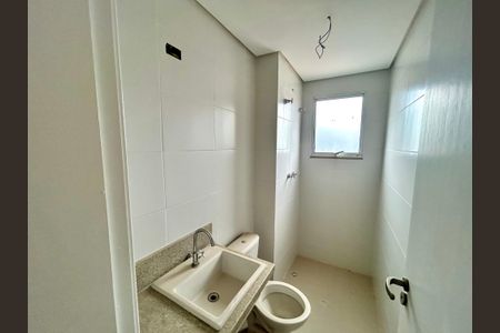 Apartamento à venda com 66m², 2 quartos e 1 vaga Apartamento à venda com 66m², 2 quartos e 1 vagaBanheiro da Suíte