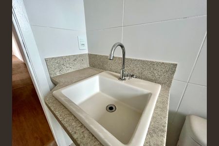 Apartamento à venda com 66m², 2 quartos e 1 vaga Apartamento à venda com 66m², 2 quartos e 1 vagaBanheiro da Suíte