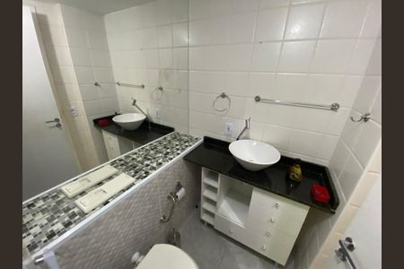 Apartamento à venda com 70m², 2 quartos e 1 vaga