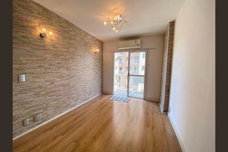 Apartamento à venda com 70m², 2 quartos e 1 vaga