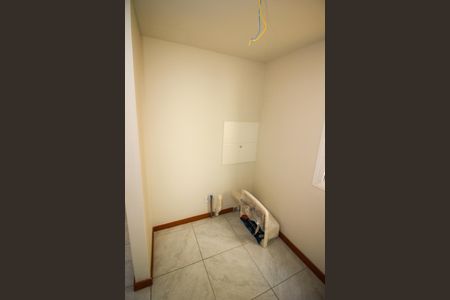 Apartamento à venda com 44m², 2 quartos e 1 vaga Apartamento à venda com 44m², 2 quartos e 1 vagaCozinha e Área de Serviço