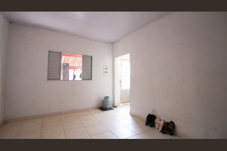 Sala de casa para alugar com 2 quartos, 85m² em Jardim Santa Teresinha, São Paulo