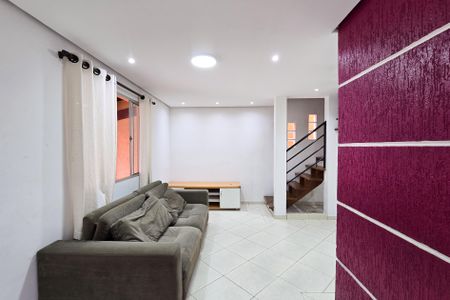 Casa de condomínio para alugar com 150m², 3 quartos e 3 vagas Casa de condomínio para alugar com 150m², 3 quartos e 3 vagasSala