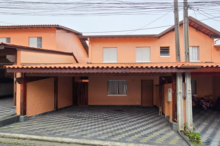 Casa de condomínio para alugar com 150m², 3 quartos e 3 vagas Casa de condomínio para alugar com 150m², 3 quartos e 3 vagasFachada da casa