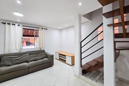 Casa de condomínio para alugar com 150m², 3 quartos e 3 vagas Casa de condomínio para alugar com 150m², 3 quartos e 3 vagasSala