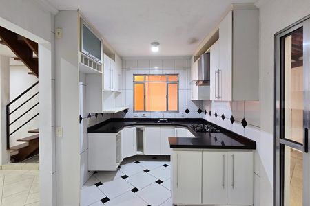 Casa de condomínio para alugar com 150m², 3 quartos e 3 vagas Casa de condomínio para alugar com 150m², 3 quartos e 3 vagasCozinha