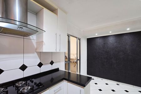 Casa de condomínio para alugar com 150m², 3 quartos e 3 vagas Casa de condomínio para alugar com 150m², 3 quartos e 3 vagasCozinha