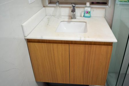 Apartamento para alugar com 56m², 2 quartos e 1 vaga Apartamento para alugar com 56m², 2 quartos e 1 vagaBanheiro