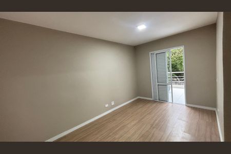 Casa de condomínio à venda com 144m², 4 quartos e 3 vagasSuite