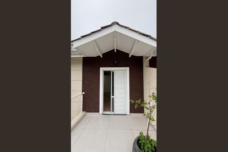 Casa de condomínio à venda com 144m², 4 quartos e 3 vagasSuite Varanda