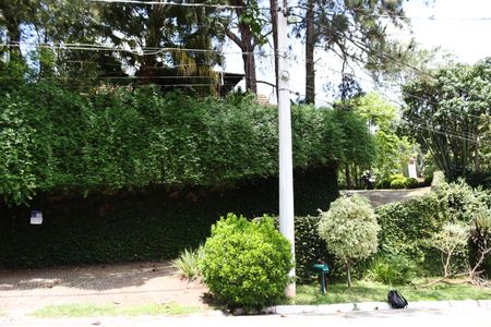 Casa de condomínio para alugar com 500m², 3 quartos e 3 vagas Casa de condomínio para alugar com 500m², 3 quartos e 3 vagasFachada