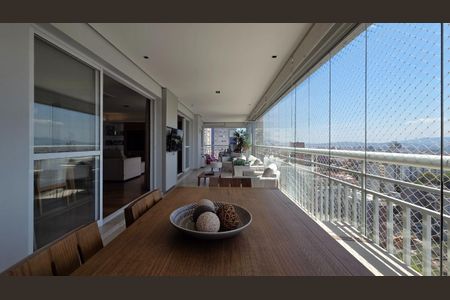 Apartamento à venda com 201m², 4 quartos e 4 vagas