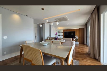 Apartamento à venda com 201m², 4 quartos e 4 vagas