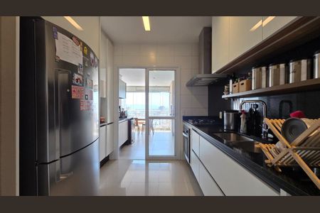 Apartamento à venda com 201m², 4 quartos e 4 vagas