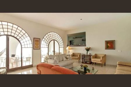 Casa à venda com 4 quartos, 365m² em Jardim Morumbi, São Paulo